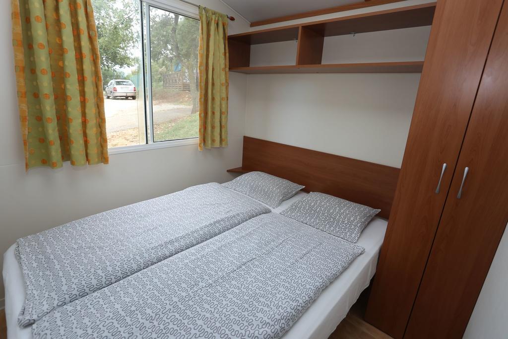 Mobile Homes Comfort Capri Bijela Uvala Mugeba 部屋 写真